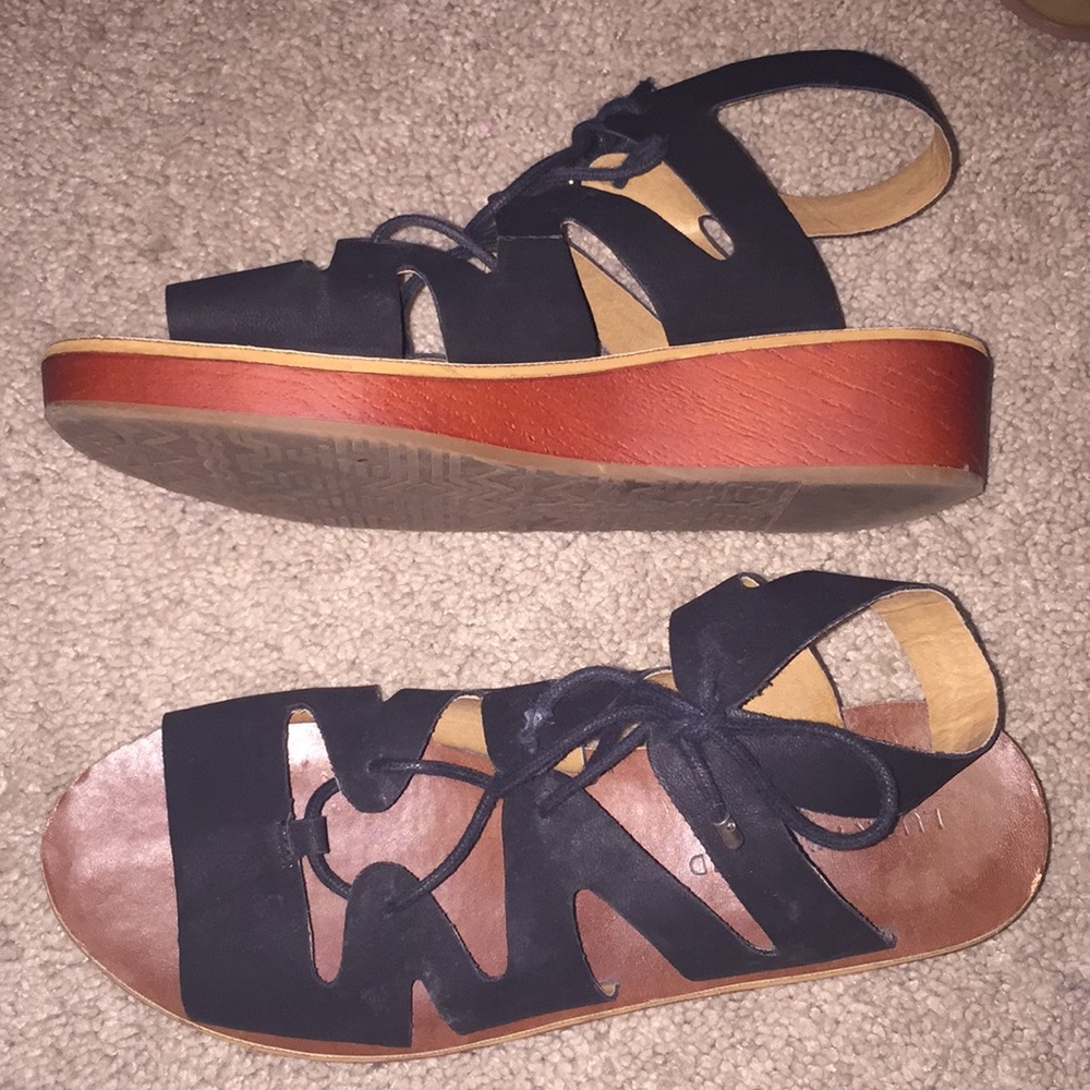 Lucky brand platforms